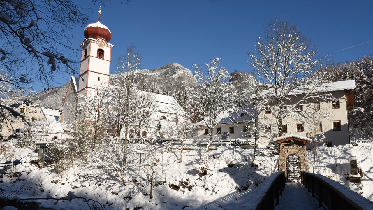 Kramsach im Winter - Mariathal Basilika, © Alpbachtal Tourismus / B. Berger