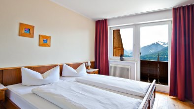 Top6 Zugspitz Zimmer m Balkon1