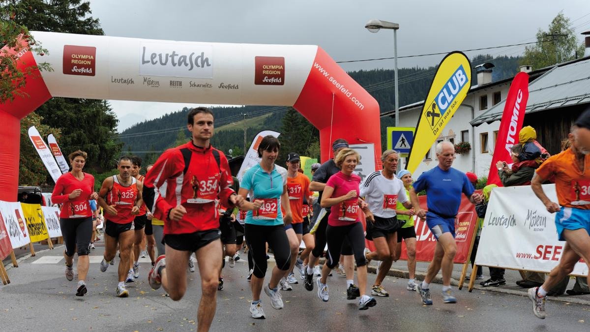 Lang laufen, zum Beispiel einen Halbmarathon, kann man in der Leutasch auch im Sommer hervorragend. Der Ganghofertrail hat sich innerhalb weniger Jahre zu einem bei ambitionierten Hobbyläufern beliebten Saisonhöhepunkt entwickelt., © Region Seefeld