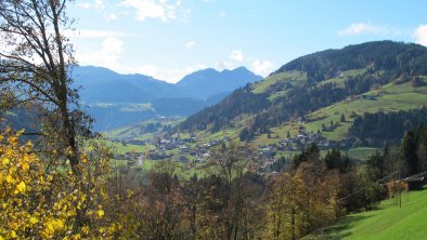 Herbst Niederau Ausblicke vom Sonnberg ins Tal. Re