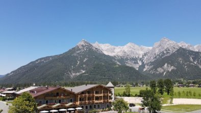 Landhotel Strasserwirt im Sommer