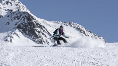 Snowboarden im Skizentrum St. Jakob, © TVB Osttirol/BergimBild