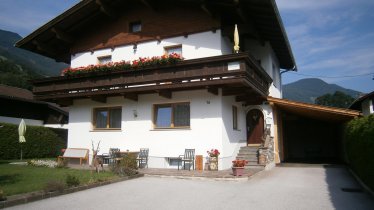 Haus mit Carport