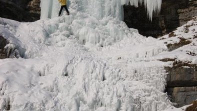 Eisklettern am Wasserfall