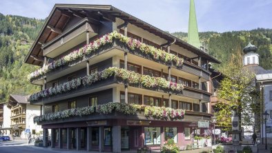 Lieblingsplatz_Mein_Tirolerhof_Dorfplatz_8_Zell_Ha