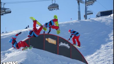 Snowboarden ist viel Gaudi in Hochzillertal