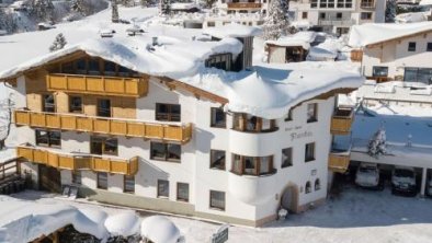 Spacious Apartment in Sankt Anton am Arlberg with Balcony, © bookingcom