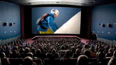 Skierlebnis auf großer Leinwand: Das Freeride Film Festival nimmt Quartier im Innsbrucker Metropol Kino, © simonrainer.com