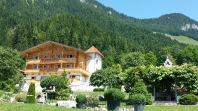 Söll-Landhaus-Ager-Sommer-Bergwelt, © Hotel AlpenSchlössl/Hans Ager