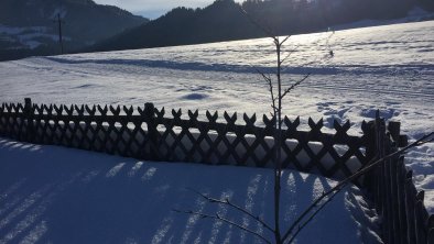 Loipe vor Haus, © Wohlfühl Chalet Tirol