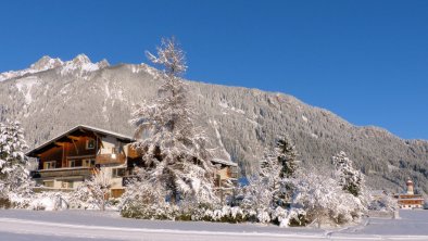 Balkon mit Sonnenreflex = FeWo "Glockenblume"