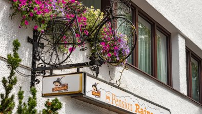 Pension_Rainer_Dorf_37_Ellmau_08_2024_Haus_aussen_