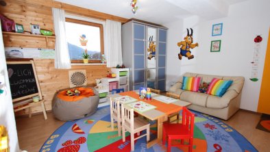 https://images.seekda.net/AT_UAB7-02-24-07/IMG_2948Marteshof_Kinderzimmer_2014.jpg